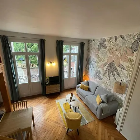 Appartement Joli En Mezzanine *